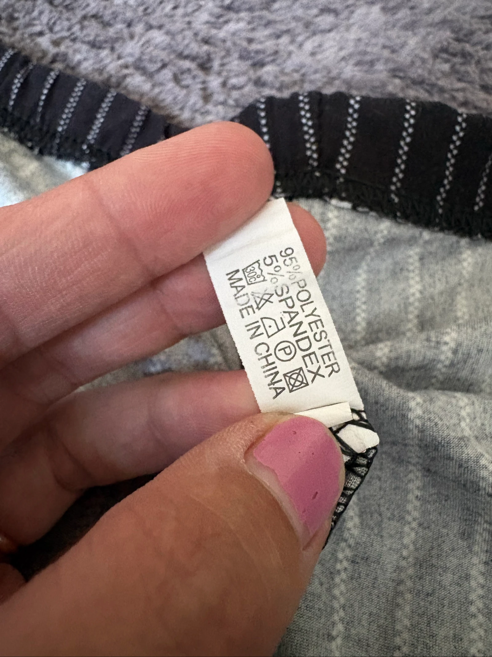 Women's 4XL black striped pajama-style pants with white stripes – photo 3